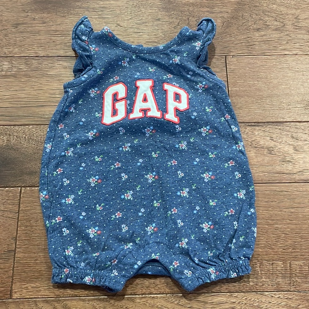Baby Gap Girls Flowered One-Piece Romper - Size 0-3 Months